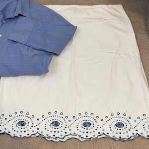 NWOT Ann Taylor White Crisp Cotton Skirt with Blue Embroidery